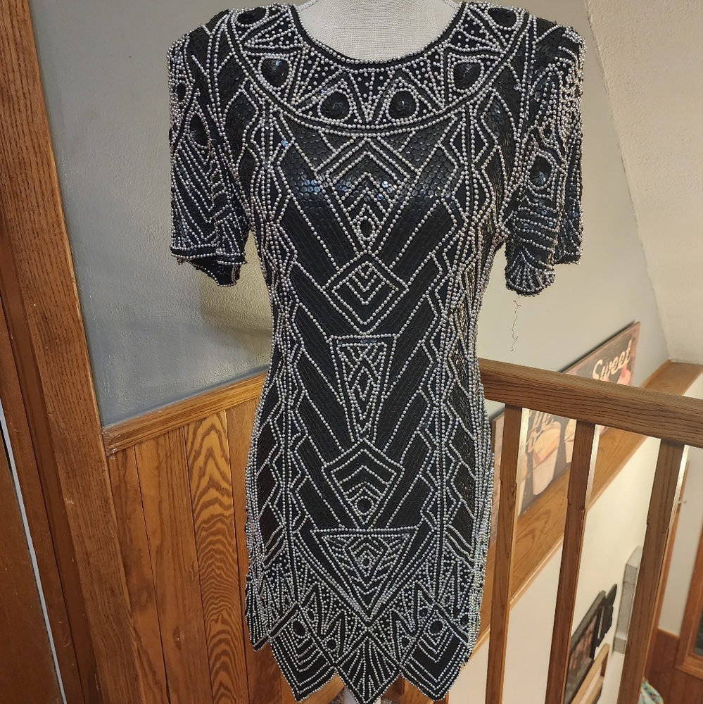 🎈Beautiful Vintage Swello dress heavily beaded size P(4-6)
